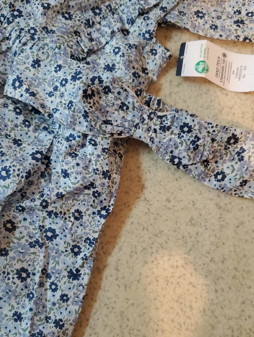 OshKosh Bgosh gentle floral